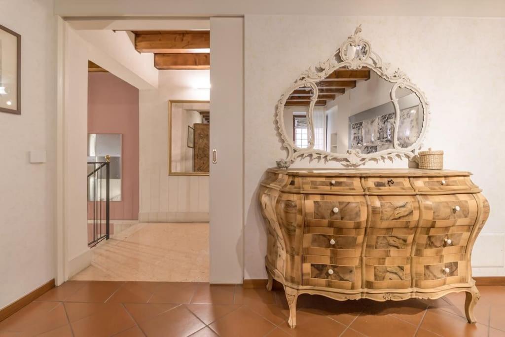 Residenza Angels @Piazzadelleerbe Leilighet Verona Eksteriør bilde