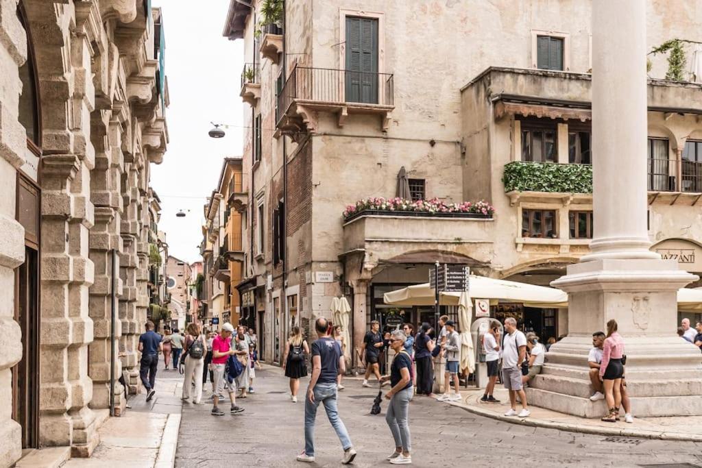 Residenza Angels @Piazzadelleerbe Leilighet Verona Eksteriør bilde