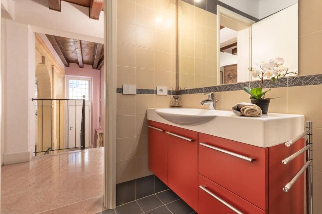 Residenza Angels @Piazzadelleerbe Leilighet Verona Eksteriør bilde