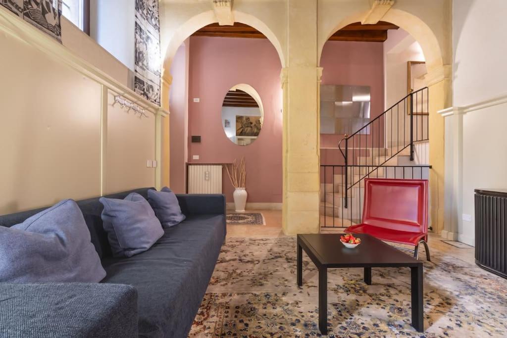 Residenza Angels @Piazzadelleerbe Leilighet Verona Eksteriør bilde